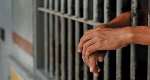 Pria dijatuhi hukuman 20 tahun penjara karena melakukan pelecehan seksual terhadap anak di bawah umur di Chikkamagaluru
| beritakitanih Pria dijatuhi hukuman 20 tahun penjara karena melakukan pelecehan seksual terhadap anak di bawah umur di Chikkamagaluru
| beritakitanih