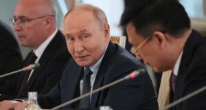 Putin mengatakan Rusia akan meningkatkan pertahanan udara sebagai respons terhadap serangan pesawat tak berawak Ukraina
| beritakitanih Putin mengatakan Rusia akan meningkatkan pertahanan udara sebagai respons terhadap serangan pesawat tak berawak Ukraina
| beritakitanih