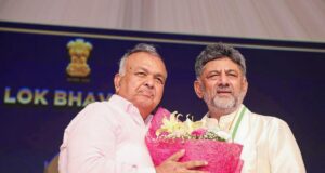 Ramalinga Reddy akan bertemu Randeep Singh Surjewala mengenai penjatahan portofolio di pemerintahan Karnataka
| beritakitanih Ramalinga Reddy akan bertemu Randeep Singh Surjewala mengenai penjatahan portofolio di pemerintahan Karnataka
| beritakitanih