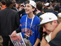 Reaksi Selebriti Pencinta Knicks terhadap Kejuaraan Pertama Tim dalam 53 Tahun
| beritakitanih Reaksi Selebriti Pencinta Knicks terhadap Kejuaraan Pertama Tim dalam 53 Tahun
| beritakitanih