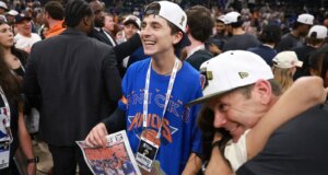 Reaksi Selebriti Pencinta Knicks terhadap Kejuaraan Pertama Tim dalam 53 Tahun
| beritakitanih Reaksi Selebriti Pencinta Knicks terhadap Kejuaraan Pertama Tim dalam 53 Tahun
| beritakitanih