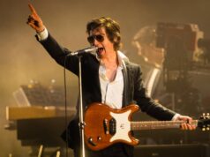 Remix hard techno dari Arctic Monkeys ‘505’ ini akan menjadi heboh di festival tari musim panas ini
| beritakitanih Remix hard techno dari Arctic Monkeys '505' ini akan menjadi heboh di festival tari musim panas ini
| beritakitanih