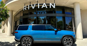 Rivian menghadapi gugatan class action atas kendaraan awalnya yang dapat mengemudi sendiri
| beritakitanih Rivian menghadapi gugatan class action atas kendaraan awalnya yang dapat mengemudi sendiri
| beritakitanih