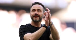Roberto De Zerbi menutup kepindahan Sebastian Kehl ke Tottenham karena perburuan direktur olahraga terus berlanjut
| beritakitanih Roberto De Zerbi menutup kepindahan Sebastian Kehl ke Tottenham karena perburuan direktur olahraga terus berlanjut
| beritakitanih