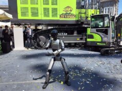 Robot humanoid Z01 Tiongkok menguasai Tai Chi bergerak dengan keseimbangan dan kontrol seperti manusia
| beritakitanih Robot humanoid Z01 Tiongkok menguasai Tai Chi bergerak dengan keseimbangan dan kontrol seperti manusia
| beritakitanih