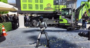 Robot humanoid Z01 Tiongkok menguasai Tai Chi bergerak dengan keseimbangan dan kontrol seperti manusia
| beritakitanih Robot humanoid Z01 Tiongkok menguasai Tai Chi bergerak dengan keseimbangan dan kontrol seperti manusia
| beritakitanih