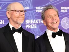 Ron Howard dan Brian Grazer Menggoda Sekuel ‘Grinch’ (“Sesuatu yang Sudah Lama Kami Pikirkan”) dan Menimbang Kesuksesan Pembuat Film YouTube
| beritakitanih Ron Howard dan Brian Grazer Menggoda Sekuel 'Grinch' (“Sesuatu yang Sudah Lama Kami Pikirkan”) dan Menimbang Kesuksesan Pembuat Film YouTube
| beritakitanih