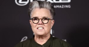 Rosie O’Donnell Membuka Tentang Melakukan Facelift—Dengan Sebelum dan Sesudahnya
| beritakitanih Rosie O'Donnell Membuka Tentang Melakukan Facelift—Dengan Sebelum dan Sesudahnya
| beritakitanih