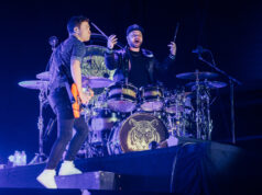 Royal Blood menggoda musik baru dan mengumumkan acara comeback musim panas 2026
| beritakitanih Royal Blood menggoda musik baru dan mengumumkan acara comeback musim panas 2026
| beritakitanih