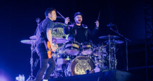 Royal Blood menggoda musik baru dan mengumumkan acara comeback musim panas 2026
| beritakitanih Royal Blood menggoda musik baru dan mengumumkan acara comeback musim panas 2026
| beritakitanih