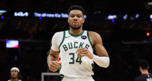 Rumor perdagangan NBA: Bucks memiliki harga yang ‘tidak realistis’ untuk Giannis Antetokounmpo; Yesaya Stewart akan pindah?
| beritakitanih Rumor perdagangan NBA: Bucks memiliki harga yang 'tidak realistis' untuk Giannis Antetokounmpo; Yesaya Stewart akan pindah?
| beritakitanih