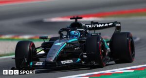 Russell mengalahkan Hamilton untuk merebut pole position Barcelona
| beritakitanih Russell mengalahkan Hamilton untuk merebut pole position Barcelona
| beritakitanih