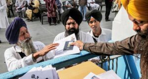 SGPC mendapatkan visa bagi 541 peziarah Sikh untuk melakukan perjalanan ke Pakistan pada peringatan kemartiran Guru Arjan Dev
| beritakitanih SGPC mendapatkan visa bagi 541 peziarah Sikh untuk melakukan perjalanan ke Pakistan pada peringatan kemartiran Guru Arjan Dev
| beritakitanih