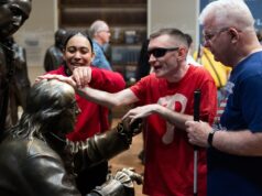 Saat Amerika berusia 250 tahun, satu museum memungkinkan untuk menyentuh sejarah
| beritakitanih Saat Amerika berusia 250 tahun, satu museum memungkinkan untuk menyentuh sejarah
| beritakitanih