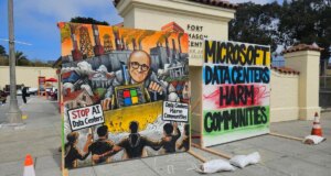 Saat Microsoft Naik Panggung, Pengunjuk Rasa Pusat Data AI Turun ke Jalan
| beritakitanih Saat Microsoft Naik Panggung, Pengunjuk Rasa Pusat Data AI Turun ke Jalan
| beritakitanih