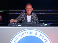 Saksikan Fatboy Slim bermain dadakan di demonstrasi anti-fasisme di Brighton
| beritakitanih Saksikan Fatboy Slim bermain dadakan di demonstrasi anti-fasisme di Brighton
| beritakitanih