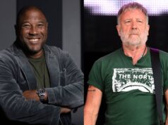 Saksikan John Barnes bergabung dengan Peter Hook untuk melakukan rap di ‘World In Motion’ Orde Baru di Manchester
| beritakitanih Saksikan John Barnes bergabung dengan Peter Hook untuk melakukan rap di 'World In Motion' Orde Baru di Manchester
| beritakitanih