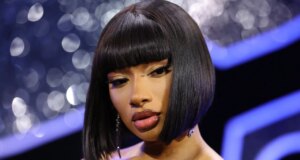 Saya Dapat Melihat Rambut Hijau Neon Megan Thee Stallion Dari Seluruh Negeri—Tonton Videonya
| beritakitanih Saya Dapat Melihat Rambut Hijau Neon Megan Thee Stallion Dari Seluruh Negeri—Tonton Videonya
| beritakitanih