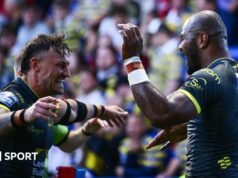 Sivo mencetak hat-trick saat Leeds meratakan Warrington
| beritakitanih Sivo mencetak hat-trick saat Leeds meratakan Warrington
| beritakitanih