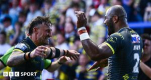 Sivo mencetak hat-trick saat Leeds meratakan Warrington
| beritakitanih Sivo mencetak hat-trick saat Leeds meratakan Warrington
| beritakitanih