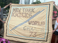 Spanduk Kejuaraan Knicks tahun 1973 dan Persahabatan Masa Kecil yang Bertahan
| beritakitanih Spanduk Kejuaraan Knicks tahun 1973 dan Persahabatan Masa Kecil yang Bertahan
| beritakitanih