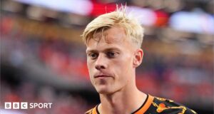 Spurs menyetujui kesepakatan Van Hecke senilai £52 juta dengan Brighton
| beritakitanih Spurs menyetujui kesepakatan Van Hecke senilai £52 juta dengan Brighton
| beritakitanih