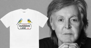 Stella McCartney merilis kaos eksklusif Paul McCartney ‘The Boys of Dungeon Lane’ edisi terbatas
| beritakitanih Stella McCartney merilis kaos eksklusif Paul McCartney 'The Boys of Dungeon Lane' edisi terbatas
| beritakitanih