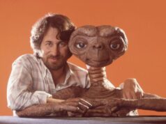 Steven Spielberg mempertimbangkan pertanyaan viral apakah ET itu berlendir atau kering
| beritakitanih Steven Spielberg mempertimbangkan pertanyaan viral apakah ET itu berlendir atau kering
| beritakitanih