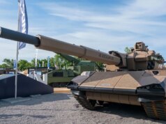 Tank lapis baja Perancis-Jerman baru mengintegrasikan menara tak berawak dengan sistem drone
| beritakitanih Tank lapis baja Perancis-Jerman baru mengintegrasikan menara tak berawak dengan sistem drone
| beritakitanih