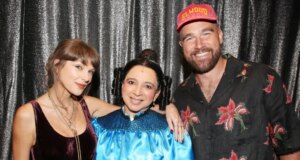 Taylor Swift, Travis Kelce Tampil di Komedi Broadway ‘Oh, Mary!’ Dibintangi oleh Maya Rudolph
| beritakitanih Taylor Swift, Travis Kelce Tampil di Komedi Broadway 'Oh, Mary!' Dibintangi oleh Maya Rudolph
| beritakitanih