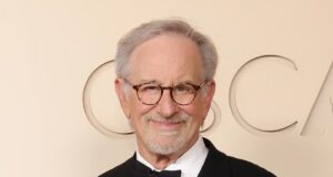 Temui Keluarga Steven Spielberg: Panduan untuk 7 Anaknya
| beritakitanih Temui Keluarga Steven Spielberg: Panduan untuk 7 Anaknya
| beritakitanih