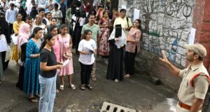Tes ulang NEET-UG: Kandidat tiba di pusat ujian di seluruh India di tengah keamanan yang ketat
| beritakitanih Tes ulang NEET-UG: Kandidat tiba di pusat ujian di seluruh India di tengah keamanan yang ketat
| beritakitanih