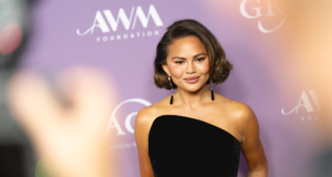 Tidak, Chrissy Teigen Tidak Menganggap Putingnya Bersifat Cabul
| beritakitanih Tidak, Chrissy Teigen Tidak Menganggap Putingnya Bersifat Cabul
| beritakitanih