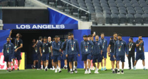Tim Piala Dunia Iran Tiba di AS Setelah Berbulan-bulan Ketidakpastian
| beritakitanih Tim Piala Dunia Iran Tiba di AS Setelah Berbulan-bulan Ketidakpastian
| beritakitanih
