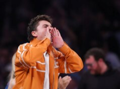Timothée Chalamet Memberi Tahu DJ Khaled Yang Mana Salah Satu Hitnya Yang Memiliki ‘No. 1 Video Sepanjang Masa’
| beritakitanih Timothée Chalamet Memberi Tahu DJ Khaled Yang Mana Salah Satu Hitnya Yang Memiliki 'No. 1 Video Sepanjang Masa'
| beritakitanih
