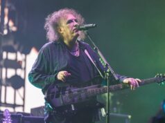 Tonton The Cure memainkan ‘Treasure’ dan ‘In Your House’ untuk pertama kalinya dalam lebih dari satu dekade saat mereka berganti setlist untuk North Festival 2026
| beritakitanih Tonton The Cure memainkan 'Treasure' dan 'In Your House' untuk pertama kalinya dalam lebih dari satu dekade saat mereka berganti setlist untuk North Festival 2026
| beritakitanih
