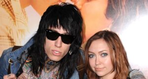 Trace Cyrus Menuduh Sister Brandi Menyewakan Rumahnya yang “Dipenuhi Jamur”.
| beritakitanih Trace Cyrus Menuduh Sister Brandi Menyewakan Rumahnya yang "Dipenuhi Jamur".
| beritakitanih