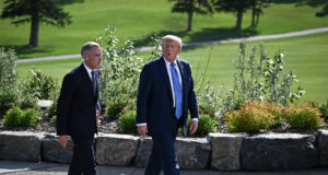 Trump Mengatakan Dia Mungkin Tidak Memperbarui Perjanjian Perdagangan Kanada-Meksiko
| beritakitanih Trump Mengatakan Dia Mungkin Tidak Memperbarui Perjanjian Perdagangan Kanada-Meksiko
| beritakitanih