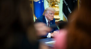 Trump Menjaga Kekebalan dari Audit IRS, Bahkan Saat Dana $1,8 Miliar Hilang
| beritakitanih Trump Menjaga Kekebalan dari Audit IRS, Bahkan Saat Dana $1,8 Miliar Hilang
| beritakitanih