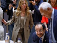 Trump dan Giorgia Meloni dari Italia pernah menjalin hubungan baik. Namun keretakan semakin melebar
| beritakitanih Trump dan Giorgia Meloni dari Italia pernah menjalin hubungan baik. Namun keretakan semakin melebar
| beritakitanih