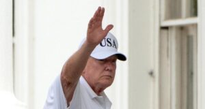 Trump memperingatkan Teheran ketika militer AS menyerang ‘berbagai sasaran’ di Iran
| beritakitanih Trump memperingatkan Teheran ketika militer AS menyerang 'berbagai sasaran' di Iran
| beritakitanih