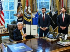 Trump menandatangani perintah eksekutif yang memberi AS akses awal terhadap model-model perbatasan sebelum diluncurkan
| beritakitanih Trump menandatangani perintah eksekutif yang memberi AS akses awal terhadap model-model perbatasan sebelum diluncurkan
| beritakitanih