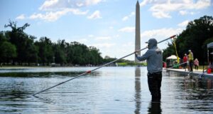 Trump mencoba menyalahkan vandalisme yang terjadi di Reflecting Pool, tanpa memberikan pembuktian
| beritakitanih Trump mencoba menyalahkan vandalisme yang terjadi di Reflecting Pool, tanpa memberikan pembuktian
| beritakitanih