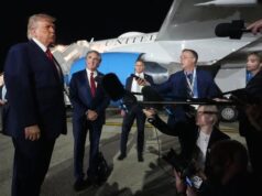 Trump mengatakan pilot baik-baik saja setelah helikopter AS jatuh di dekat Selat Hormuz
| beritakitanih Trump mengatakan pilot baik-baik saja setelah helikopter AS jatuh di dekat Selat Hormuz
| beritakitanih