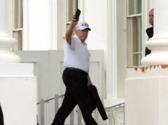 Trump mengatakan rencana renovasi lapangan golfnya akan membuat Washington menjadi tuan rumah turnamen ‘besar’
| beritakitanih Trump mengatakan rencana renovasi lapangan golfnya akan membuat Washington menjadi tuan rumah turnamen 'besar'
| beritakitanih