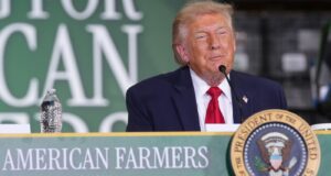 Trump menolak gagasan bahwa Iran mengkhianati pesan kampanyenya yang “tidak ada perang baru”.
| beritakitanih Trump menolak gagasan bahwa Iran mengkhianati pesan kampanyenya yang “tidak ada perang baru”.
| beritakitanih