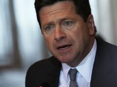 Trump menunjuk Jay Clayton untuk menjabat sebagai direktur intelijen nasional
| beritakitanih Trump menunjuk Jay Clayton untuk menjabat sebagai direktur intelijen nasional
| beritakitanih
