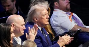 Trump merayakan ulang tahun ke-80 dengan kesepakatan Iran dan pertarungan kandang UFC di Gedung Putih
| beritakitanih Trump merayakan ulang tahun ke-80 dengan kesepakatan Iran dan pertarungan kandang UFC di Gedung Putih
| beritakitanih