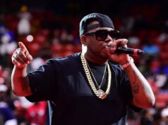 Twista Mengaku Bersalah atas $440K dalam Tuduhan Penghindaran Pajak & Menghadapi Hingga 5 Tahun Penjara
| beritakitanih Twista Mengaku Bersalah atas $440K dalam Tuduhan Penghindaran Pajak & Menghadapi Hingga 5 Tahun Penjara
| beritakitanih