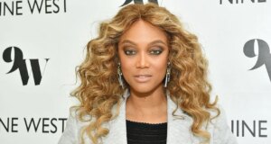 “Tyra Banks Menuntut Netflix atas Pencemaran Nama Baik Atas Serial Dokumentasi ‘America’s Next Top Model'”.
| beritakitanih "Tyra Banks Menuntut Netflix atas Pencemaran Nama Baik Atas Serial Dokumentasi 'America's Next Top Model'".
| beritakitanih